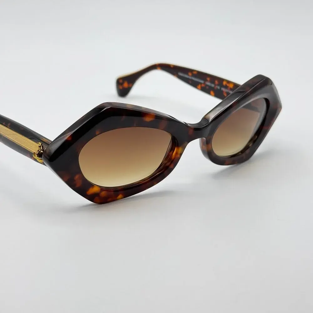 Vivienne Westwood Sunglasses VW5129 110 Havana Cat Eye Frame Brown Gradient Lens